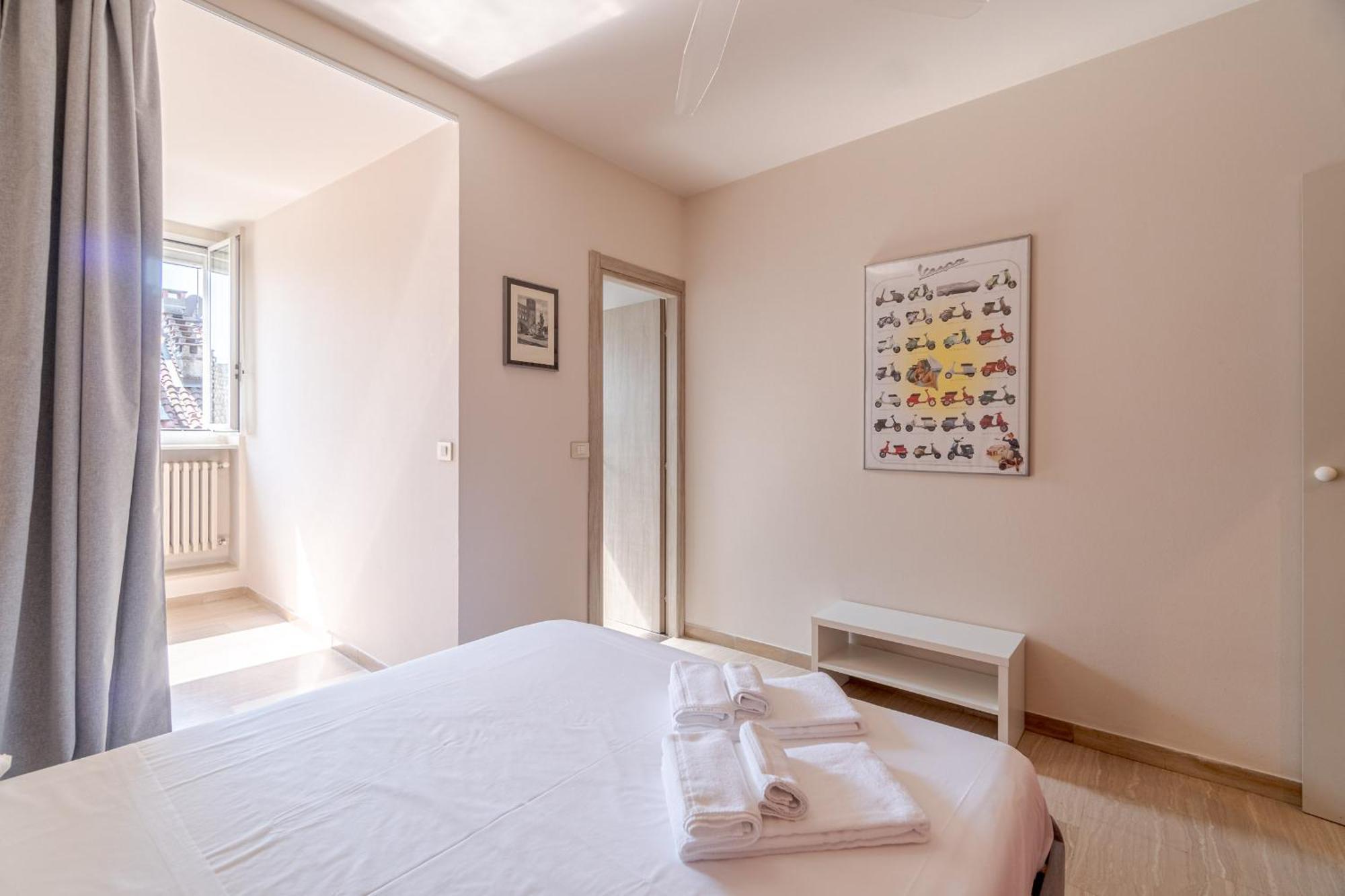 Appartamento Casa Valeggio Attic Apt Few Steps From Porta Nuova Torino Esterno foto