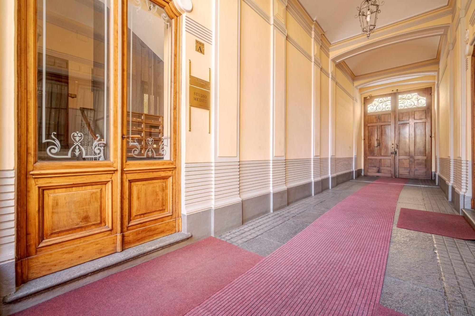 Appartamento Casa Valeggio Attic Apt Few Steps From Porta Nuova Torino Esterno foto